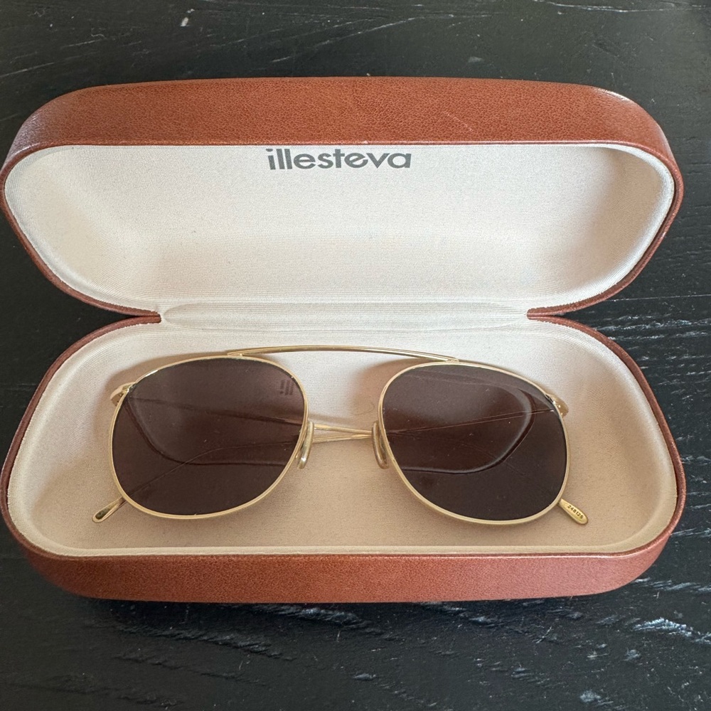 Illesteva Mykonos Sunglasses in Brown and Gold